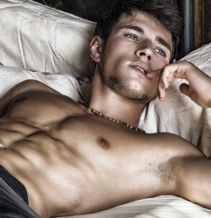 Sexy Puzzles Men in Bed: Chase