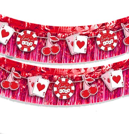 Lucky in Love Banner &amp; Red Fringe Garland - 2pc