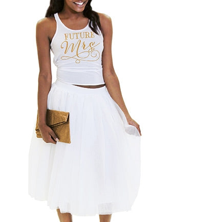 This bridal skirt is a perfect item for the bachelorette to wear for a fun night out! The 28" long bride to be skirt has four layers of white sheer mesh, and an elastic waistband for a comfortable fit. 
